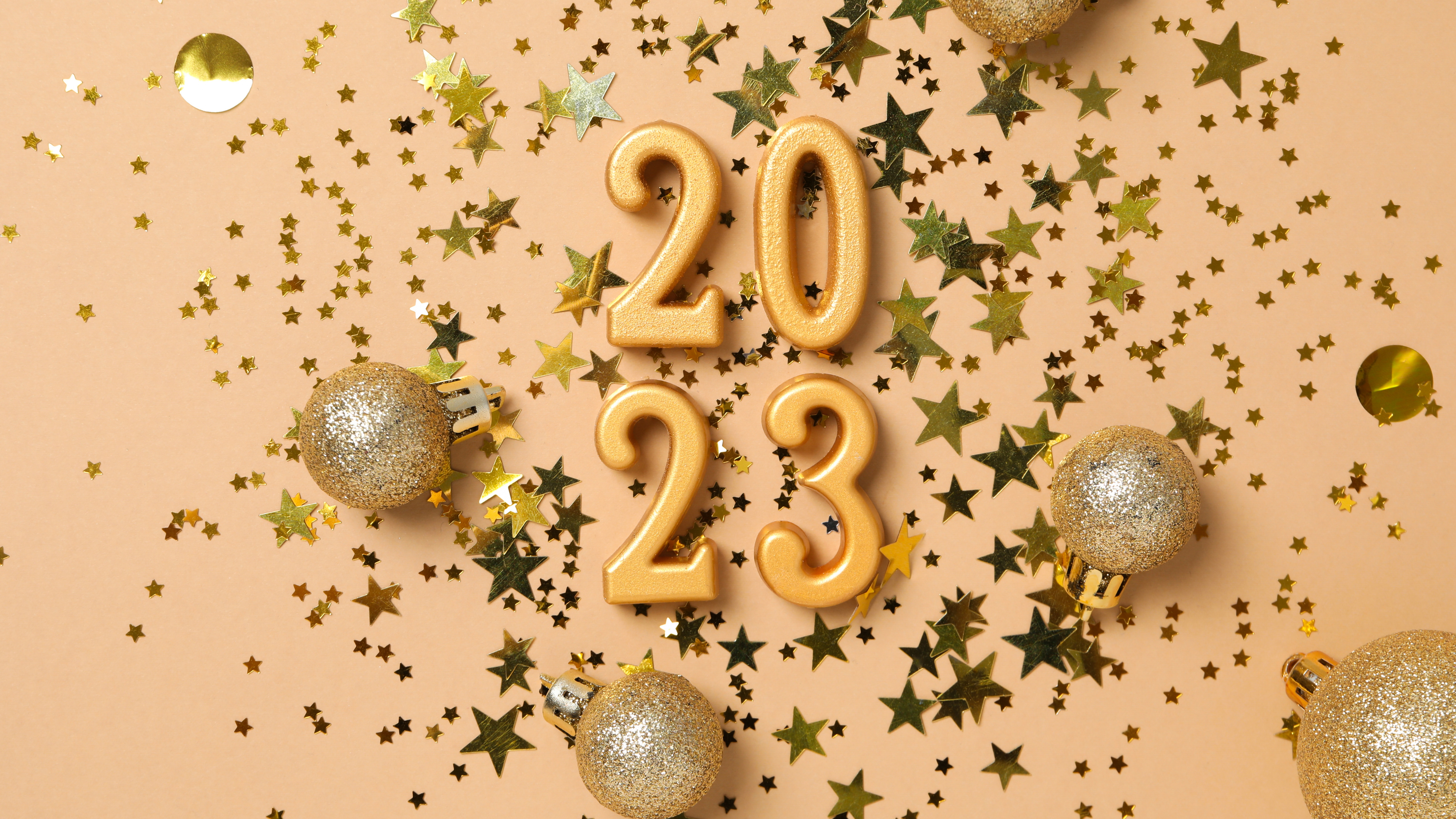 Hình nền đón năm mới 2024 sẽ cho bạn cảm giác yên tĩnh và đầy hy vọng khi xuân về. Những hình ảnh này sẽ khiến bạn cảm nhận được sự ấm áp trong gia đình, tình bạn và tình yêu tràn đầy ý nghĩa. Hãy tận hưởng những hình nền tết để đón chào năm mới và mang tết đến bạn bè của mình.