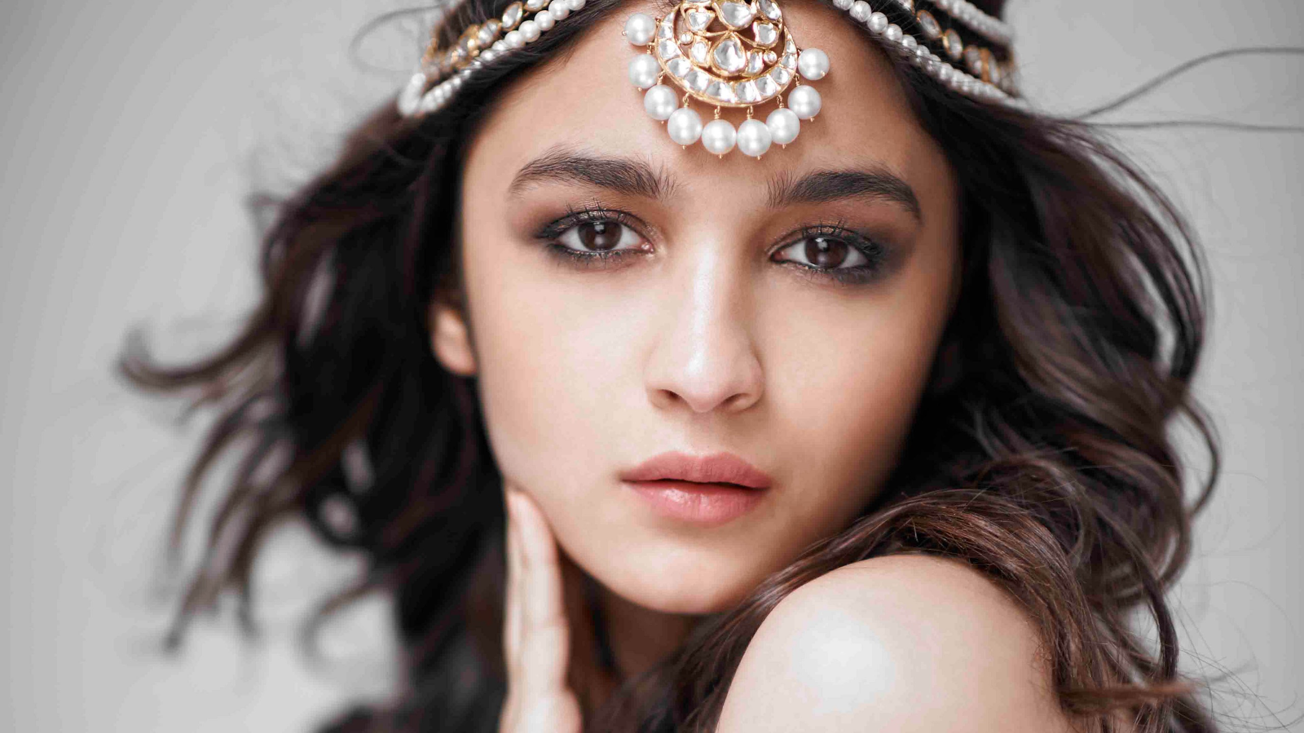 Alia Bhatt 4K Wallpaper, Bollywood actress, Photoshoot ...