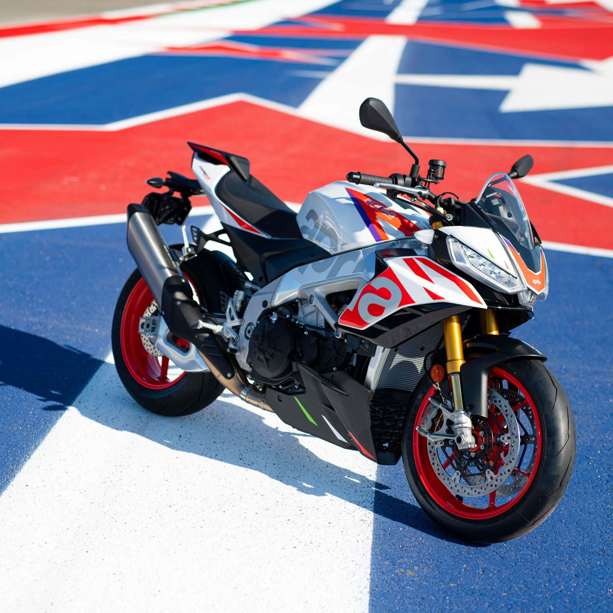 Aprilia Tuono V4 Factory Wallpaper 4K, Limited edition