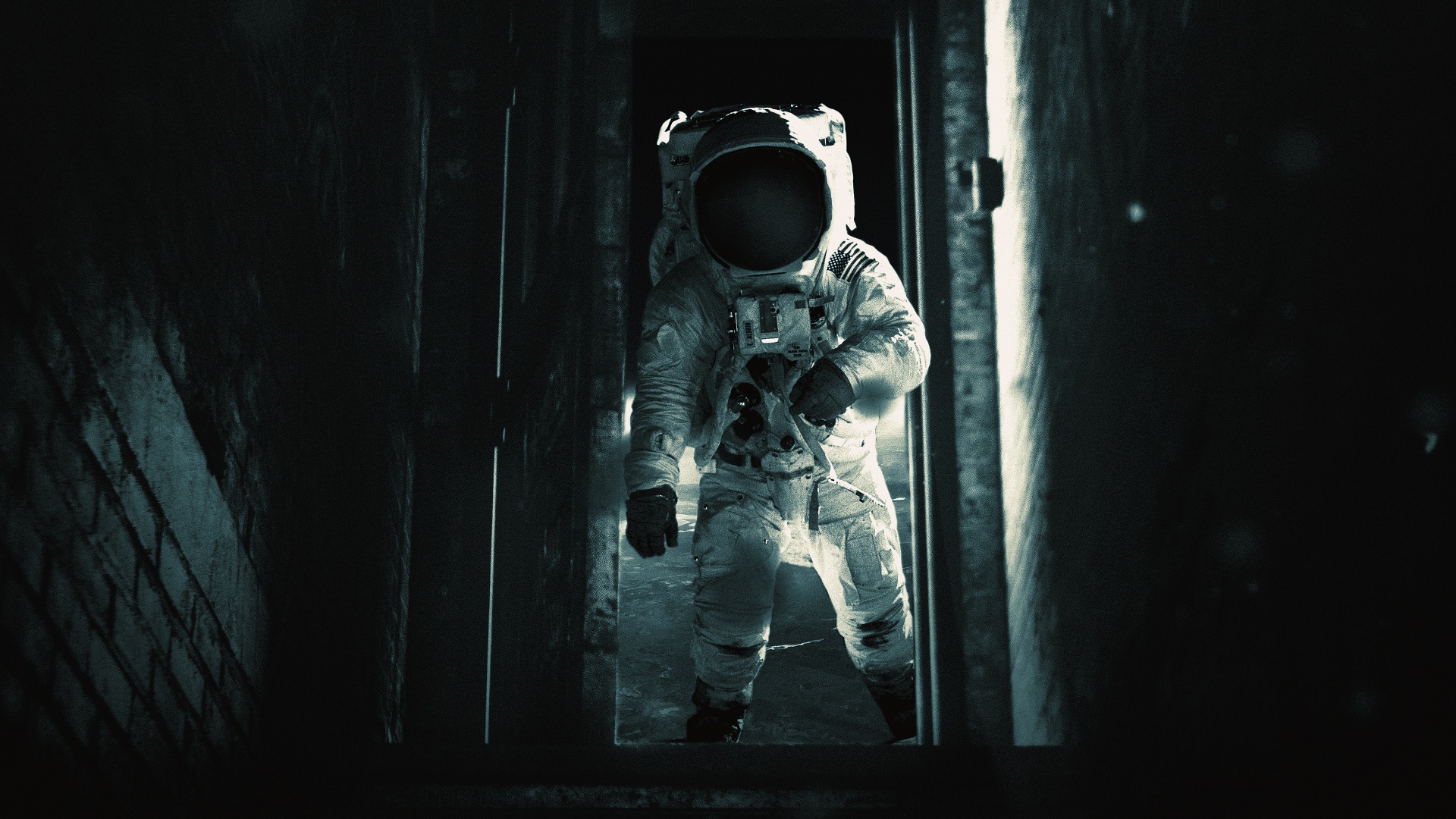 Astronaut Wallpaper 4K, Exploration, Dark background