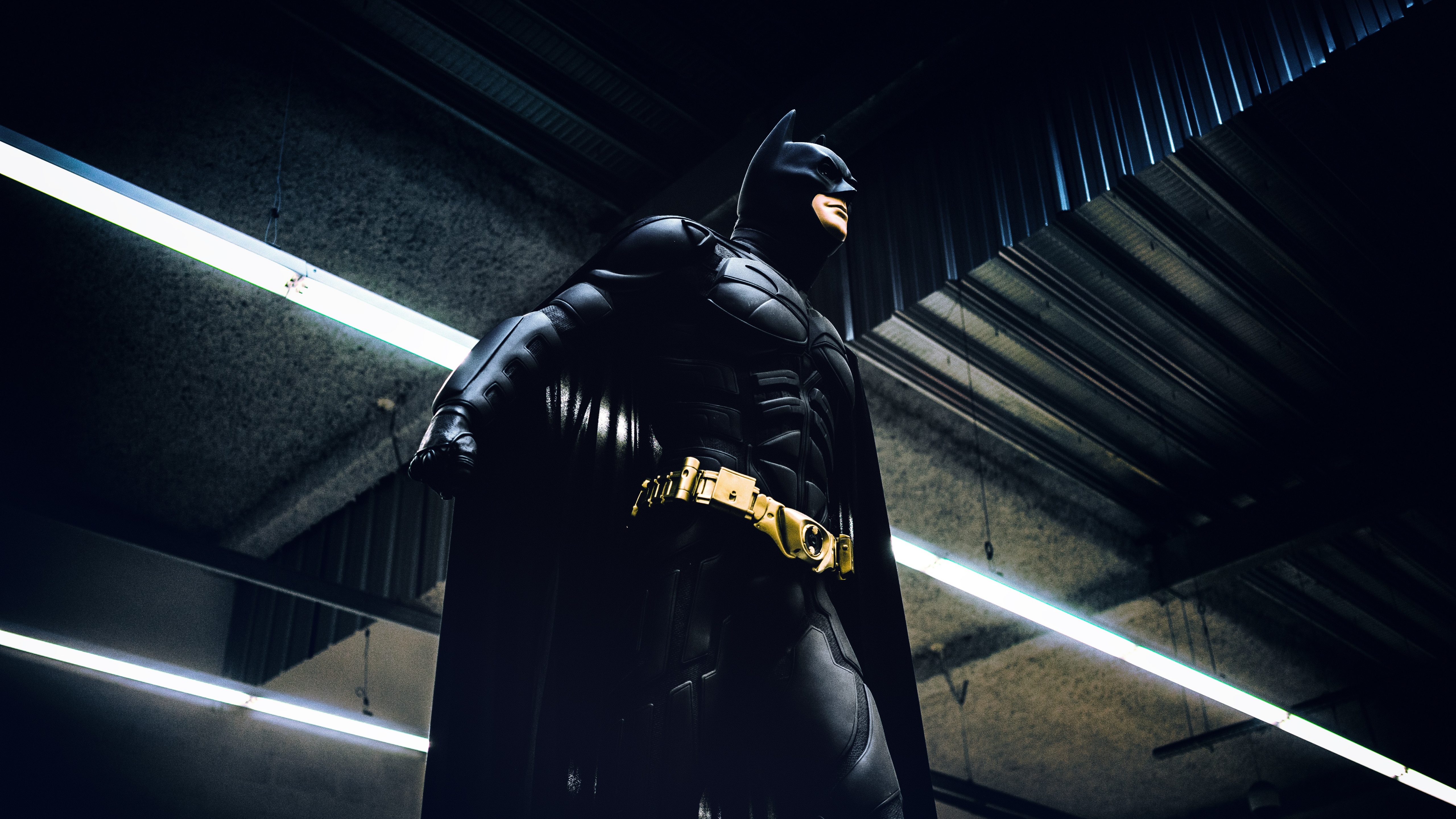 batman, the dark night 8K wallpaper download