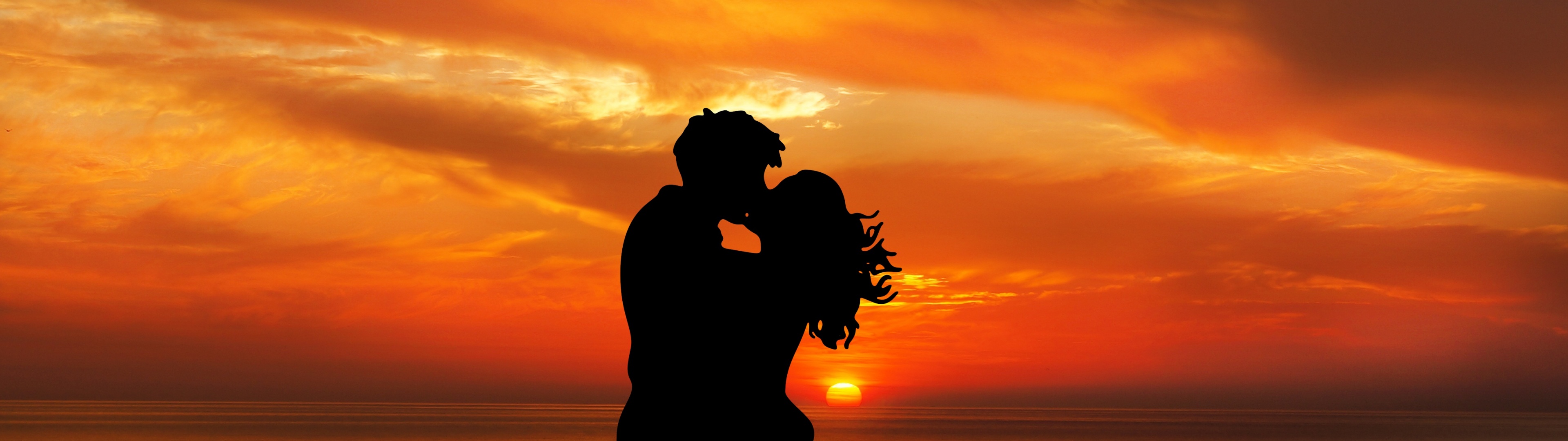 Download Kissing couple hd wallpaper for mobile laptop - Love and romance-  For Mobile Phone