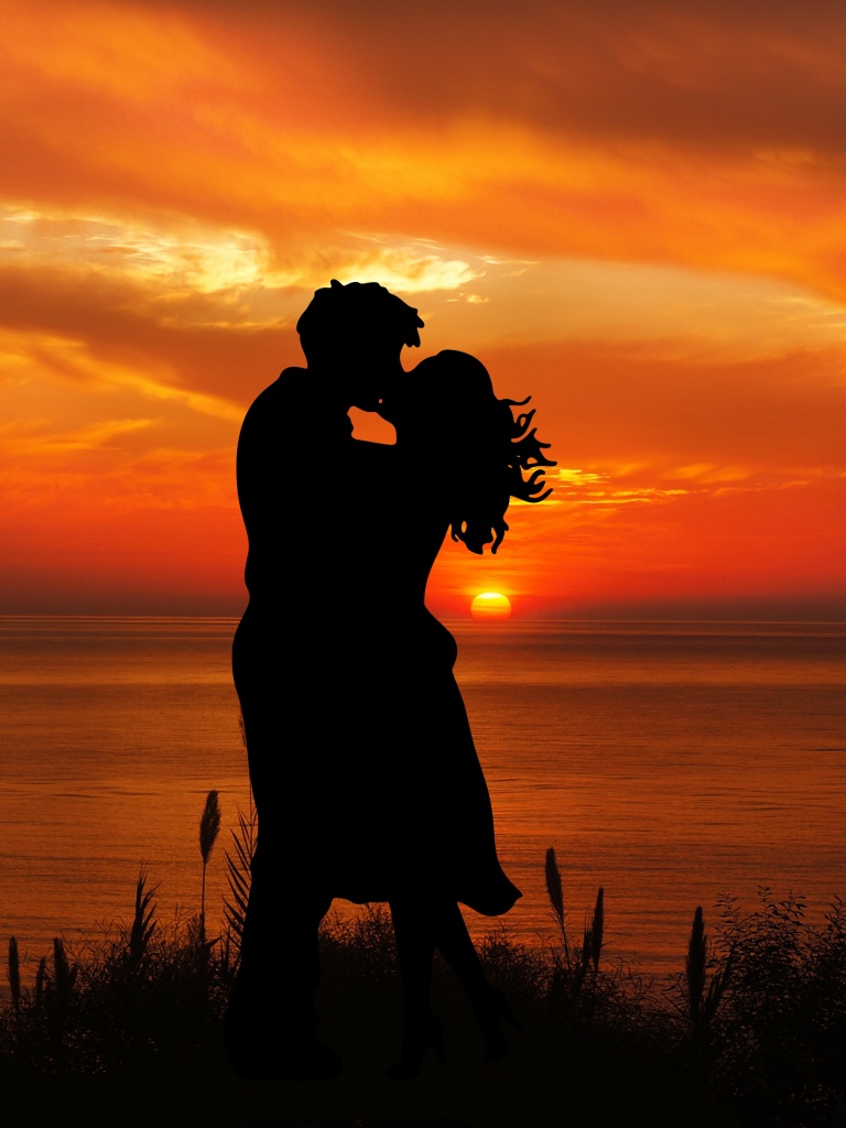 Couple 4K Wallpaper, Romantic kiss, Silhouette, Sunset