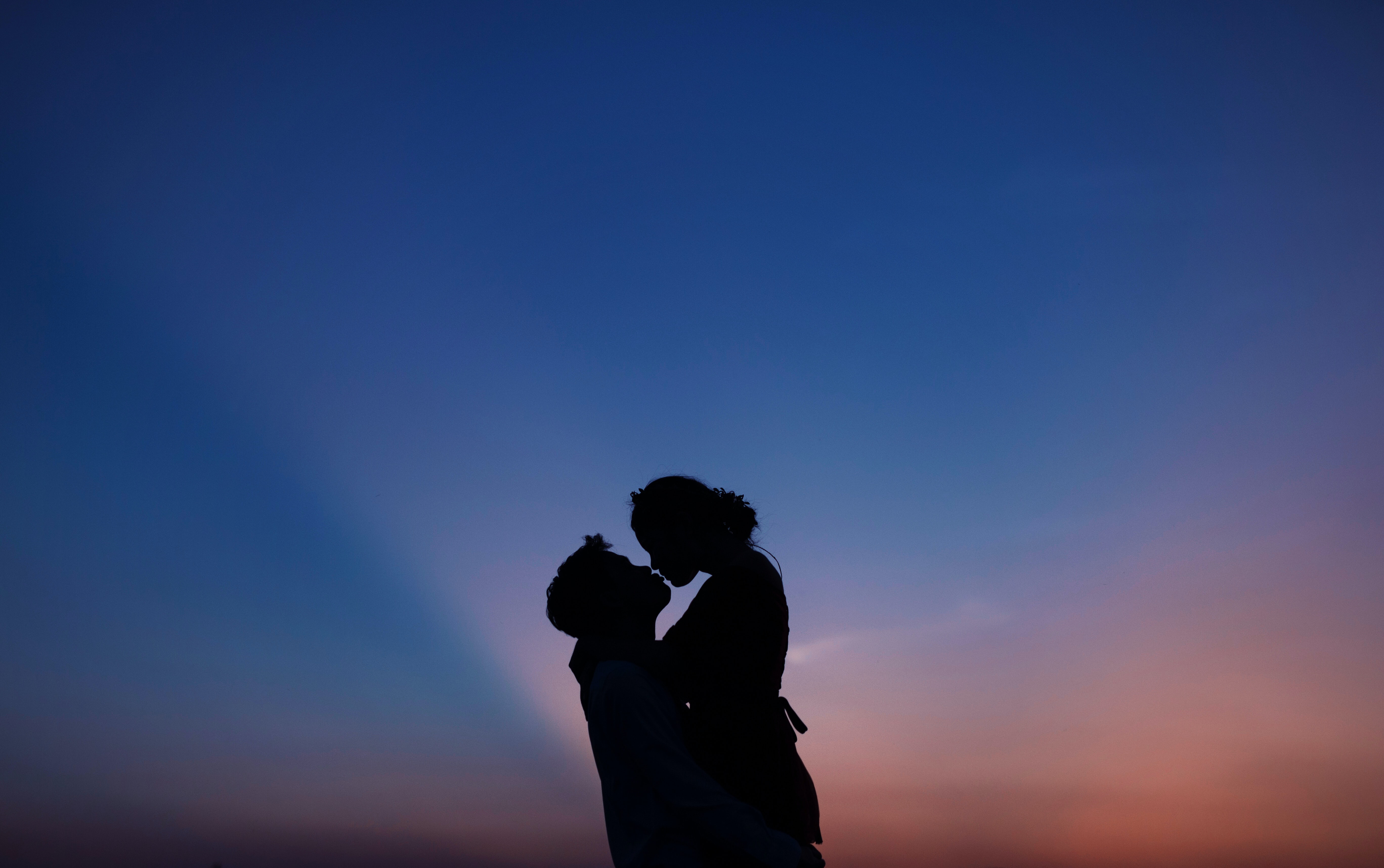 Romantic Kissing Couple Silhouette Wallpapers Wallpaper Cave Images