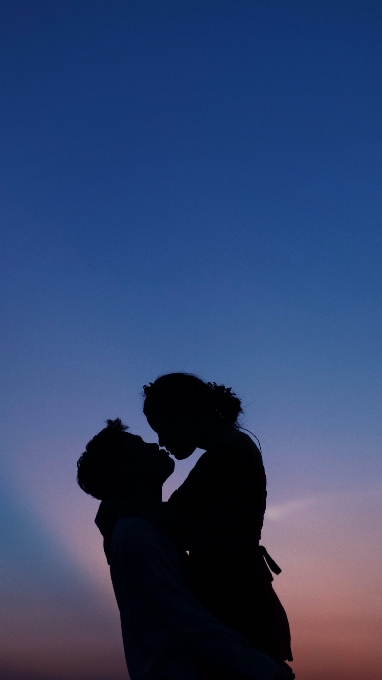 Couple Wallpaper 4K, Silhouette, First kiss, Love, #2451