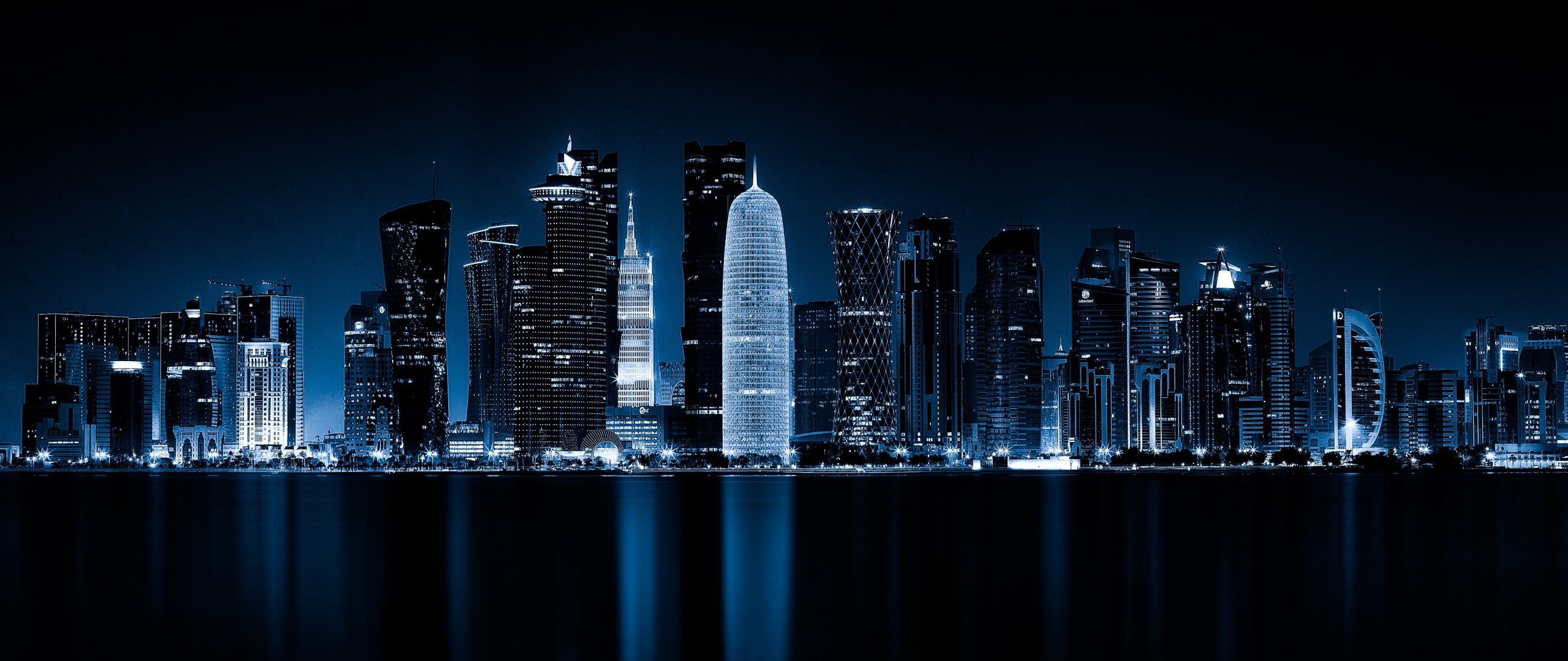 Đêm Đô ha, Qatar là một cảm giác thật sự đặc biệt khi nhìn ngắm toàn cảnh thành phố lung linh ánh đèn. Với hình nền chất lượng 4K tuyệt đẹp, hình ảnh cityscape này sẽ cho bạn một góc nhìn vô cùng đặc biệt và ấn tượng về thế giới đêm của Qatar. Tải ngay hình nền này để trang trí cho màn hình của bạn thêm sinh động.