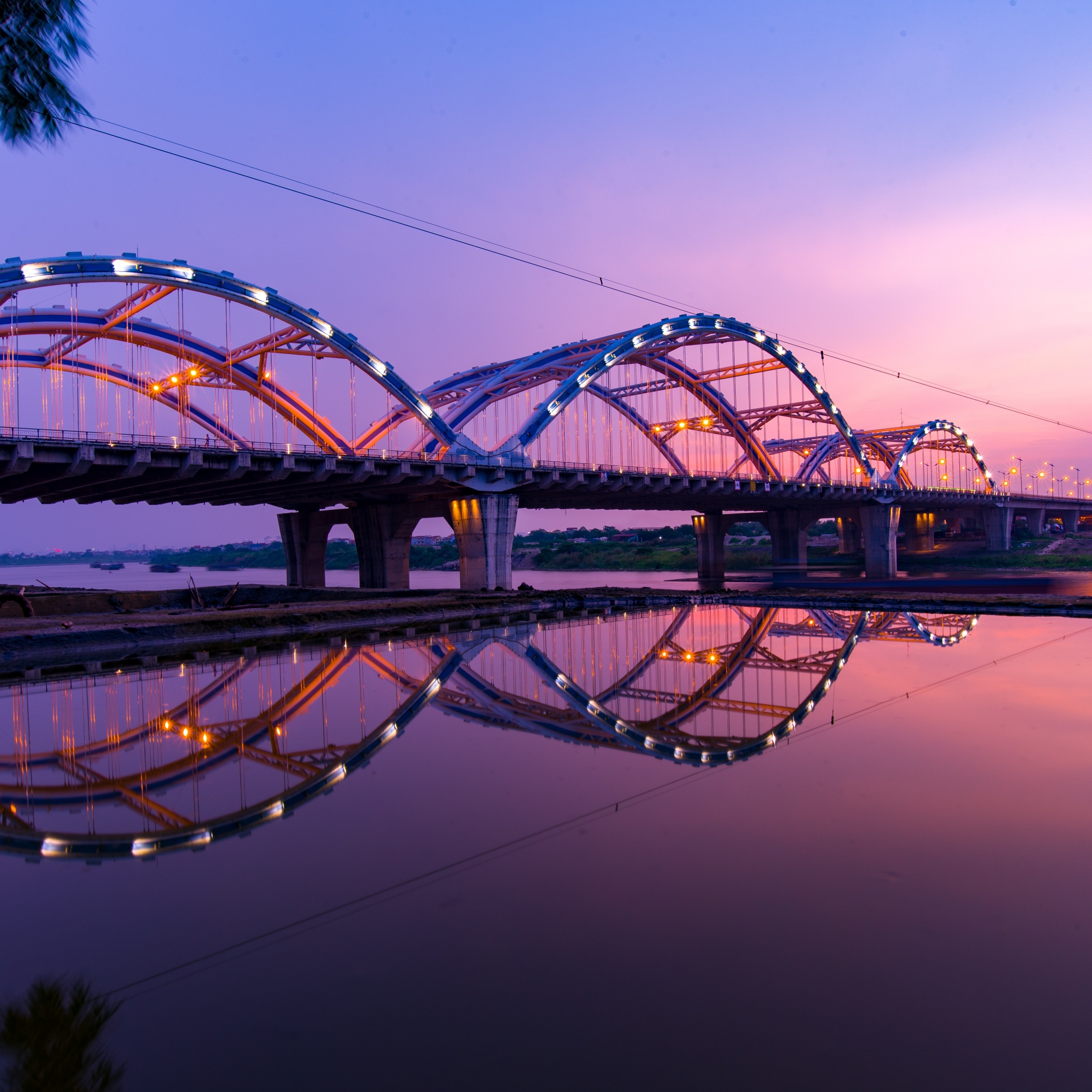 Dragon Bridge Wallpaper 4K, Sunset, Dawn, Reflection, Arch bridge