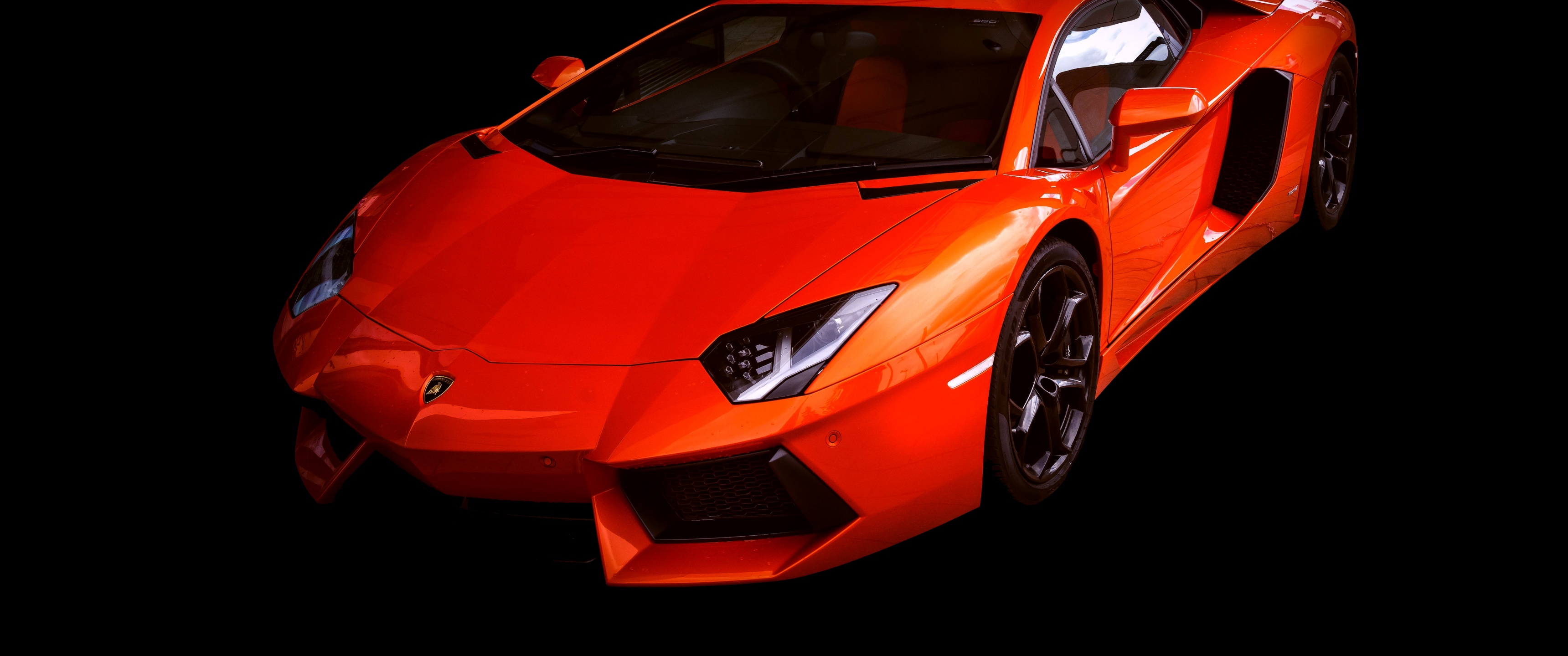 Lamborghini Aventador là một siêu phẩm của thế giới xe hơi. Những bức ảnh liên quan sẽ đưa bạn đến với thế giới của những chiếc xe tuyệt đẹp, đầy mạnh mẽ và năng động. Hãy chuẩn bị cho những cú đua tốc độ và những khoảnh khắc đáng nhớ.