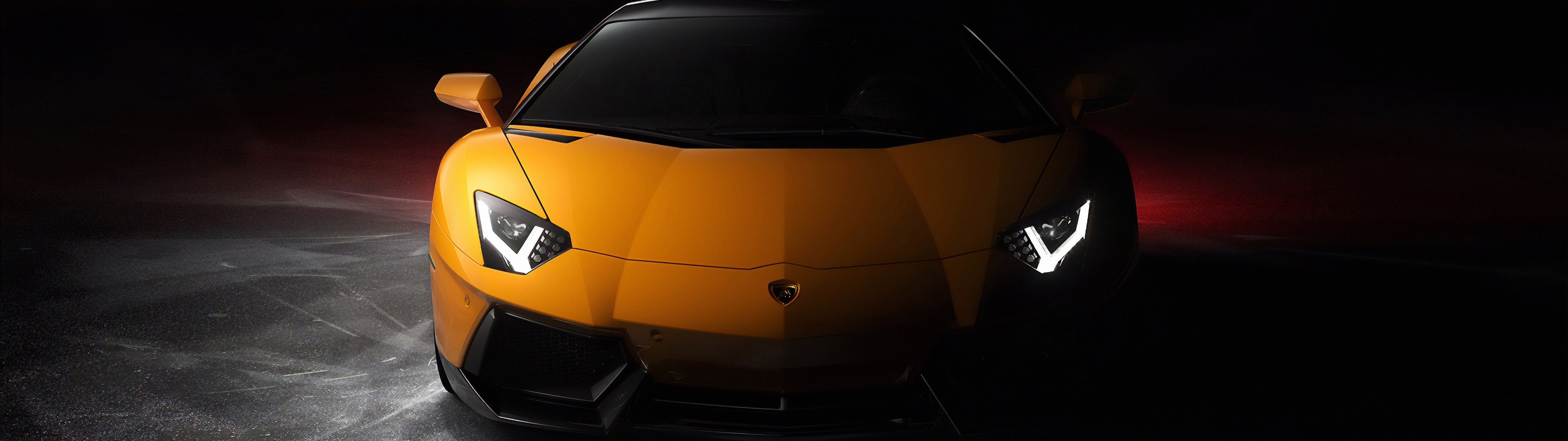 Hình ảnh Lamborghini Aventador Wallpaper 4K sẽ khiến bạn trầm trồ với vẻ đẹp tuyệt vời của một chiếc siêu xe thể thao. Hãy thưởng thức những đường nét hoàn hảo, và cảm nhận được sự mê hoặc của Lamborghini Aventador.