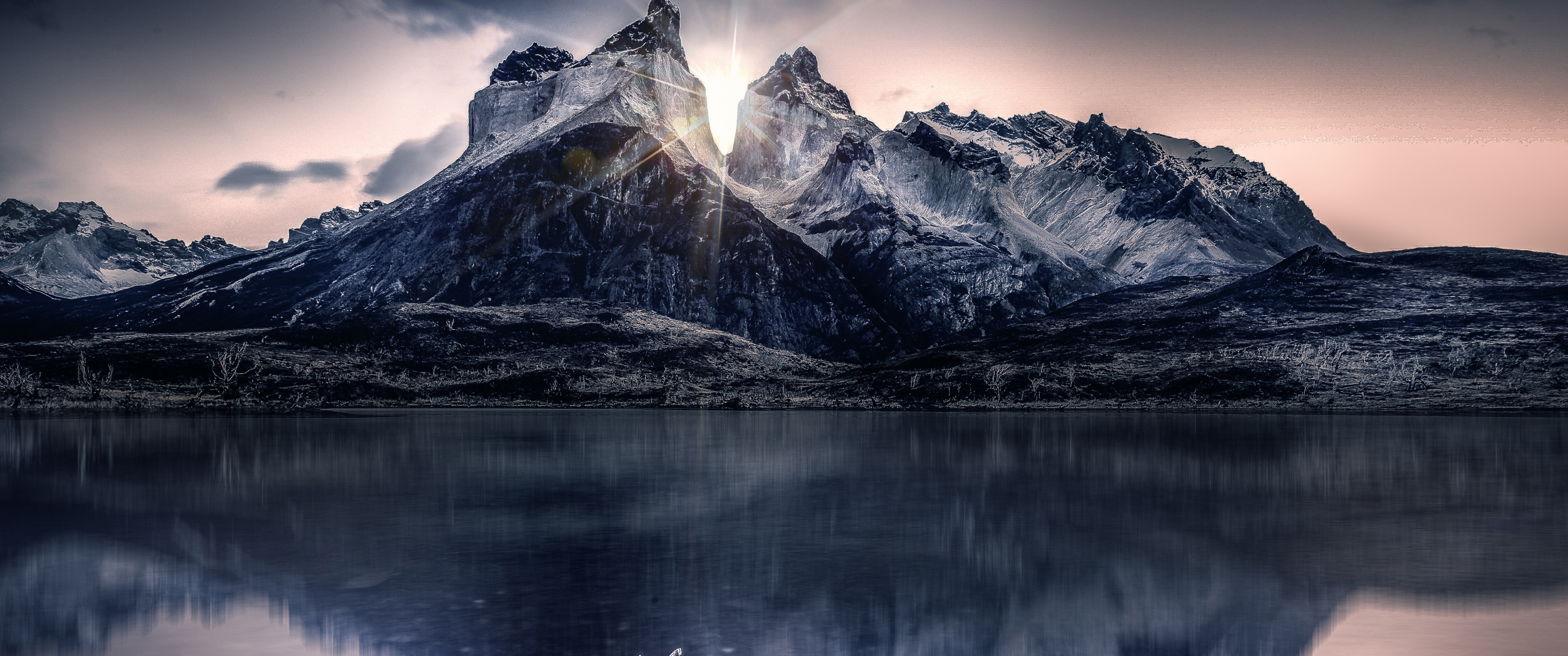 Amoled 4k wallpaper space Colorful and Astonishing planet and mountain  reflecting on lake - wallpapers 4K - Wallpaper