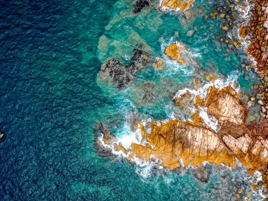 Rocky beach Wallpaper 4K, Boat, Aerial view, Drone photo