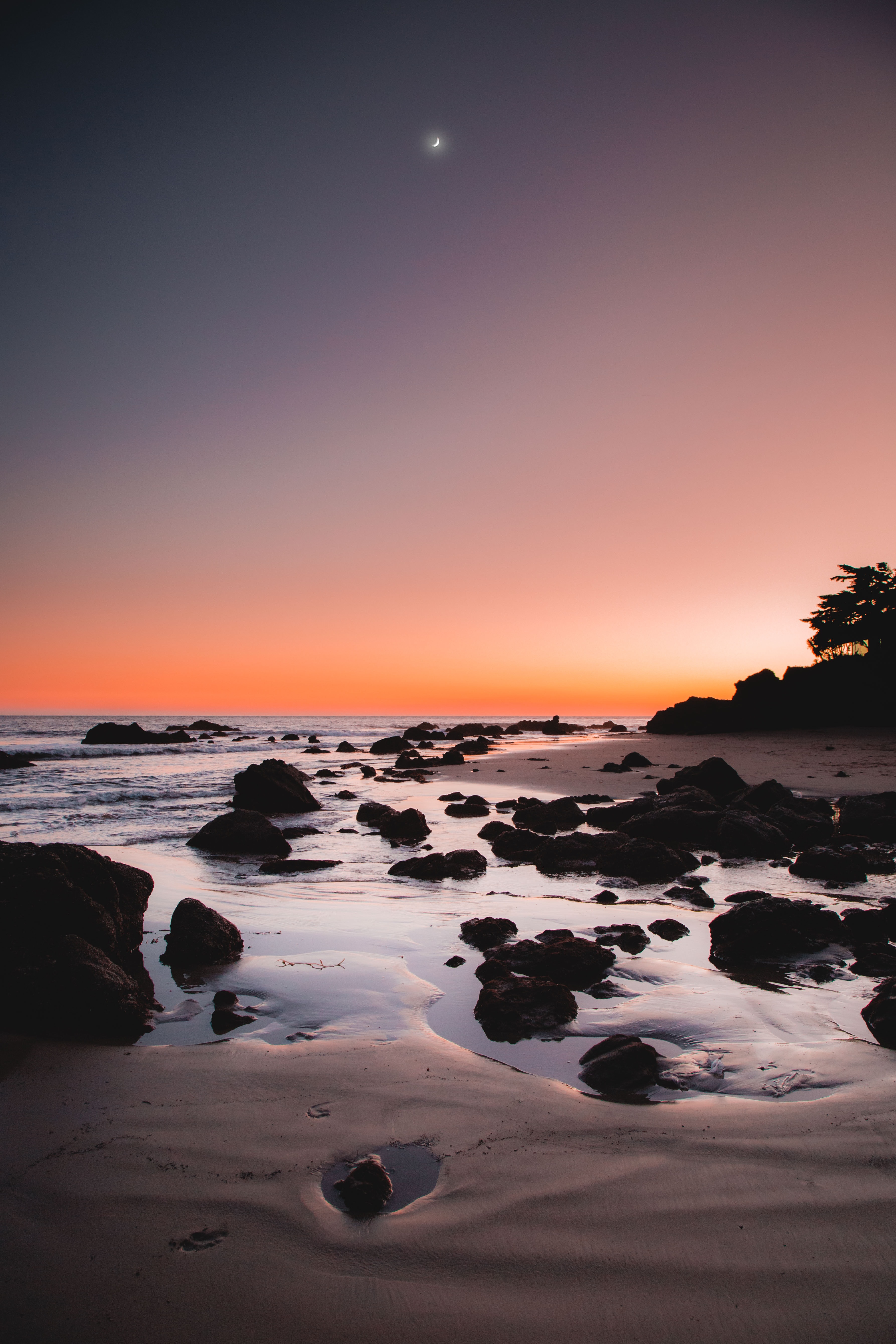 Rocky beach Wallpaper 4K, Sunrise, Crescent Moon, Dawn, Nature, #1113