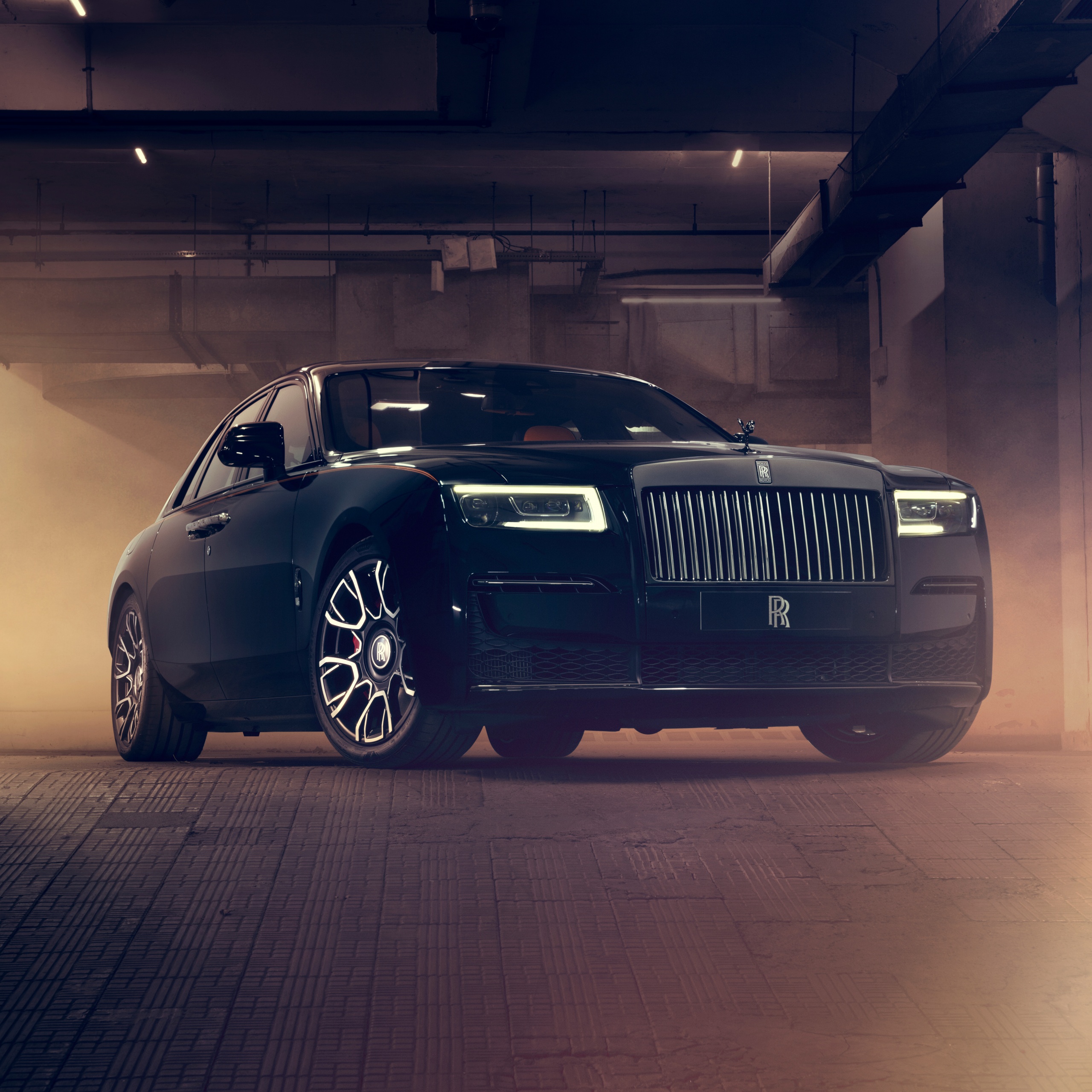 Черный ролс ройс песни. Rolls Royce Ghost 2023. Rolls-Royce Ghost Black badge, 2023. Rolls Royce Ghost Black badge. Rolls Royce Ghost.