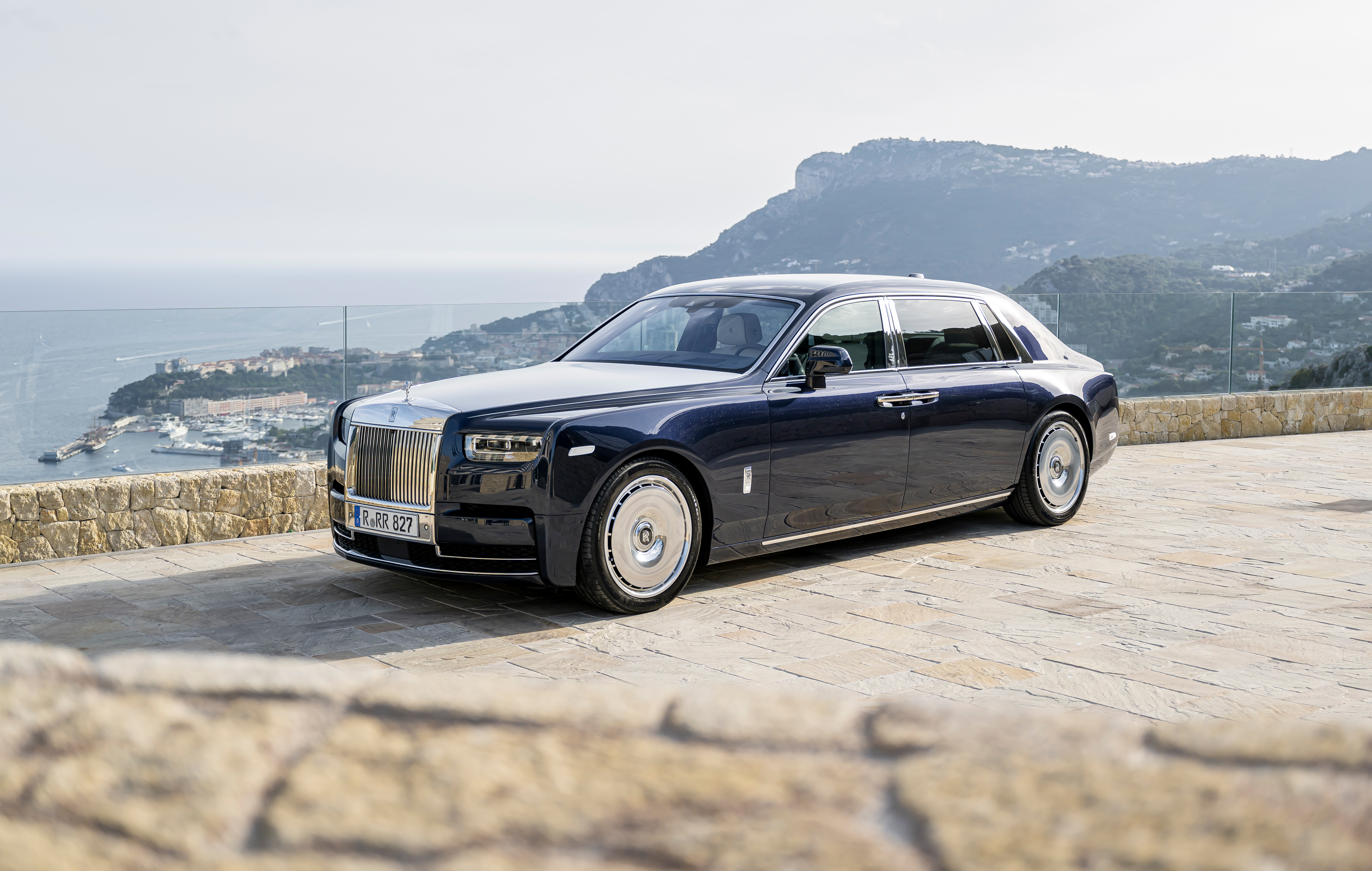 Роллс ройс 5. Rolls Royce Phantom 2022. Rolls Royce Phantom EWB 2022. Rolls Royce Phantom 8. Rolls Royce Phantom EWB.