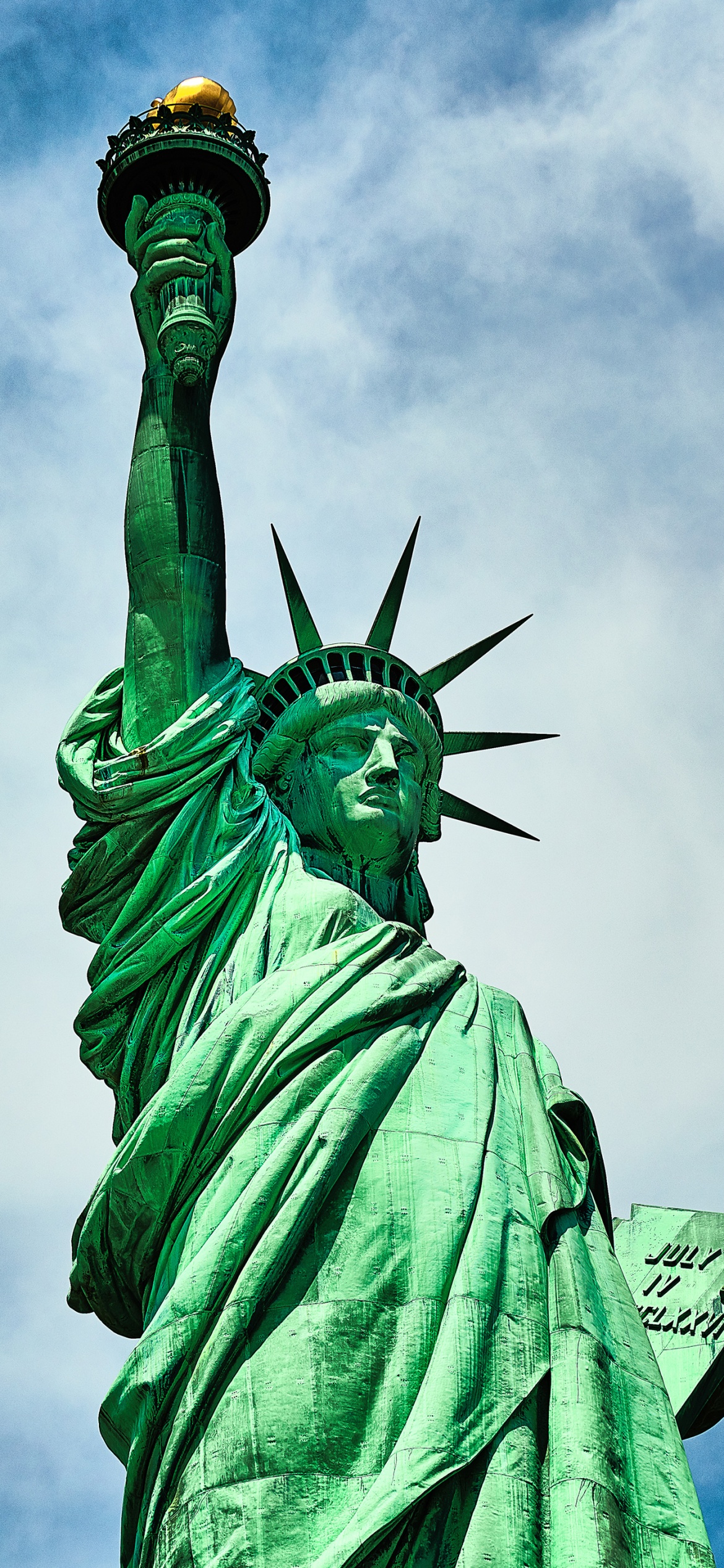 Statue of Liberty in New York HD wallpaper  PixelsTalkNet