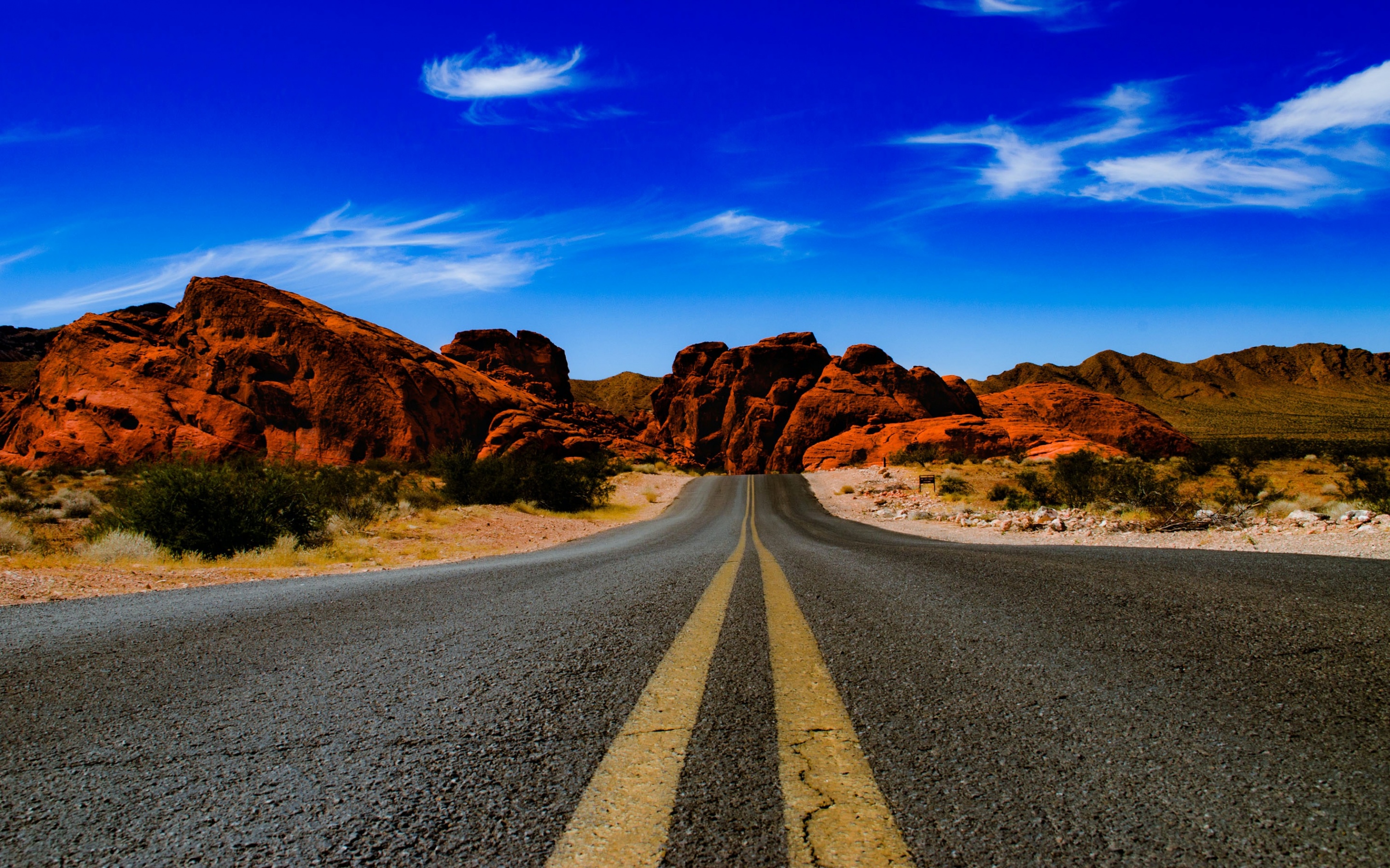 desert highway wallpaper