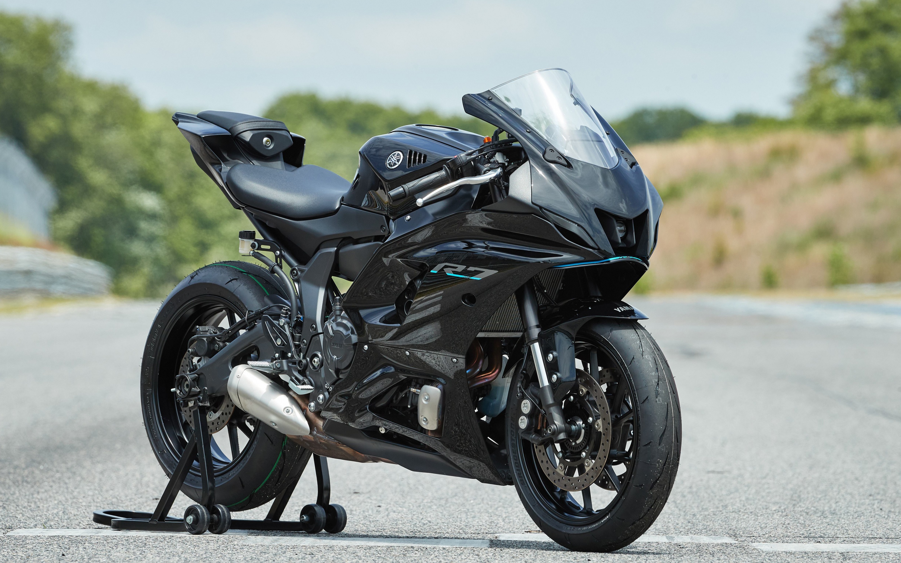 Desktop Images Of Yamaha YZF-R7 In 1080p