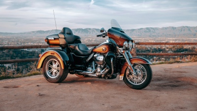 Harley-Davidson FLHTCUTG Tri Glide Ultra, 8K, 2025, Harley-Davidson, 5K, Cruiser motorcycle