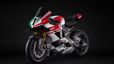 Ducati Panigale V4 Tricolore, 2025, Sports bikes, 5K, 8K, Dark background