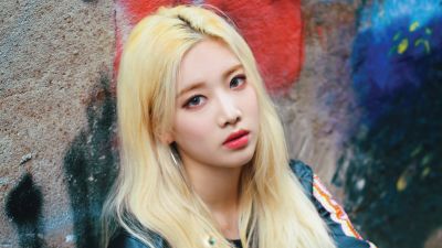 Kim Lip, South Korean Singer, K-Pop singers, 5K