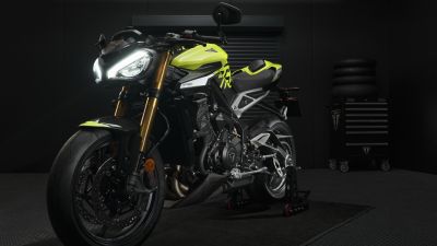 Triumph Street Triple 765 Moto2 Edition, 2022, Dark background