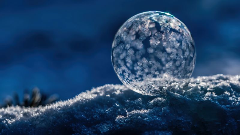 Frozen bubble, Winter snow, Soap Bubble, Macro, Wallpaper