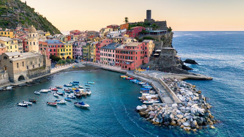 Vernazza, Cinque Terre, Italy, Scenic, Tourist attraction, Mediterranean, Beach, Wallpaper