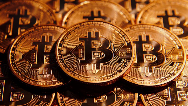 Bitcoin, 5K, Gold coins, Cryptocurrency, Wallpaper