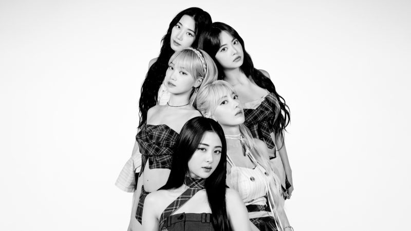 Le Sserafim, 2024, Monochrome, Sakura Miyawaki, Kim Chaewon, Huh Yunjin, Hong Eunchae, Kazuha, White background, Wallpaper