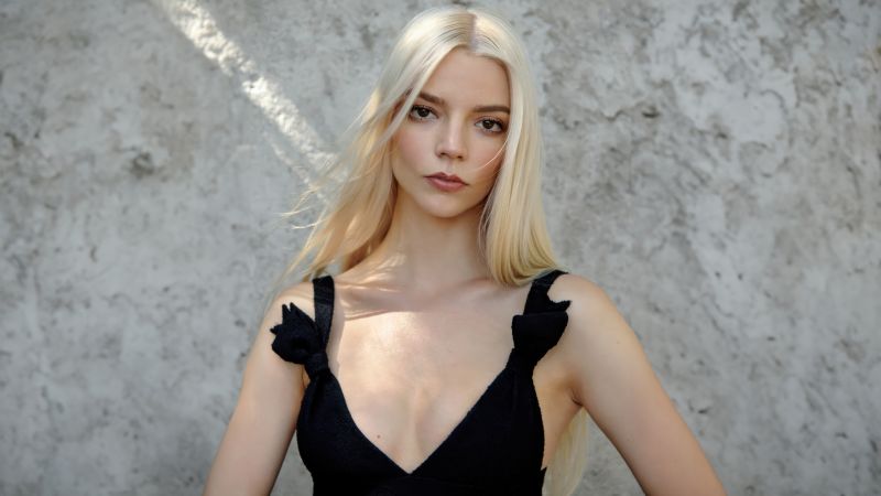 Anya Taylor-Joy, Blonde, Elle Magazine, Portrait