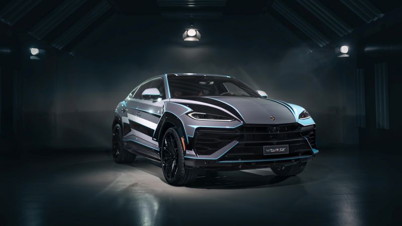 Lamborghini Urus SE, Dark background, 5K, Plug-in Hybrid SUV