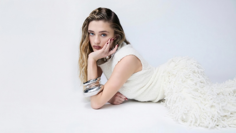 Lizzy Greene, White aesthetic, 5K, American actress