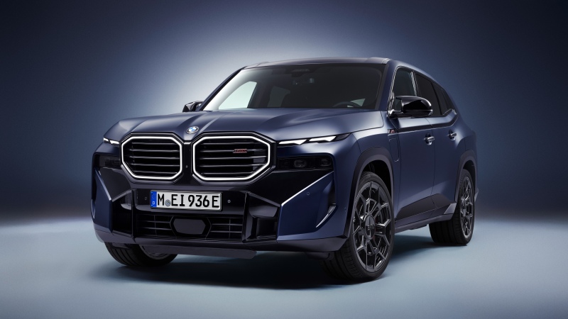 BMW XM, Frozen Tanzanite Blue metallic, 5K, Luxury SUV, Blue background