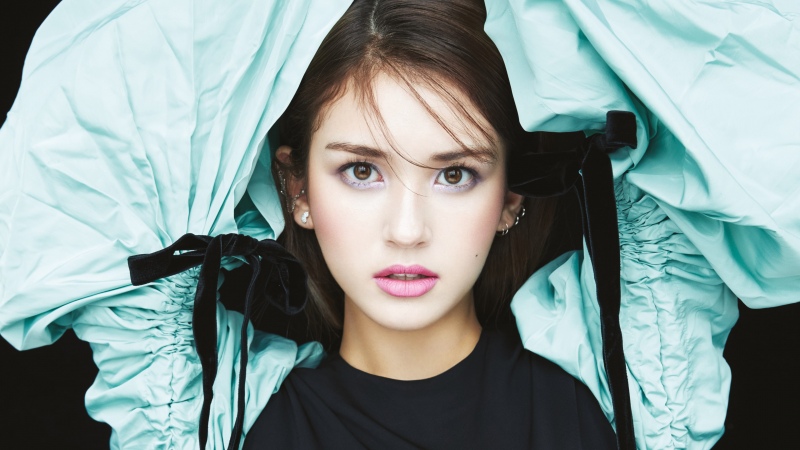 Jeon Somi, Portrait, Dark background