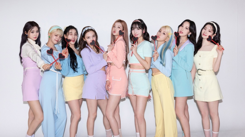 TWICE singers, Nayeon, Jeongyeon, Momo, Sana, Jihyo, Mina, Dahyun, Chaeyoung, Tzuyu
