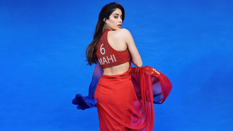 Janhvi Kapoor, Red saree, 5K