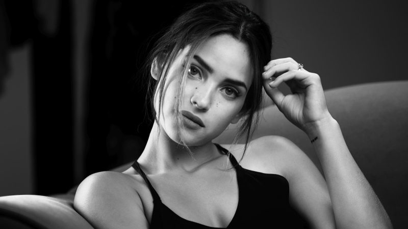 Adria Arjona, Black and White wallpaper