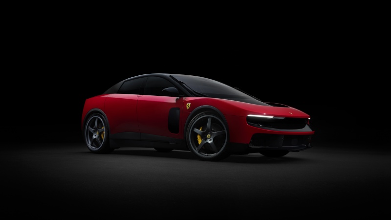 Ferrari Luce, Dark background