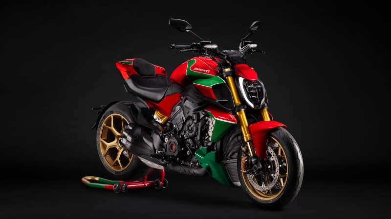 Ducati Diavel V4 RS 100, 2026, 5K, 8K, Dark background, Ducati Diavel V4