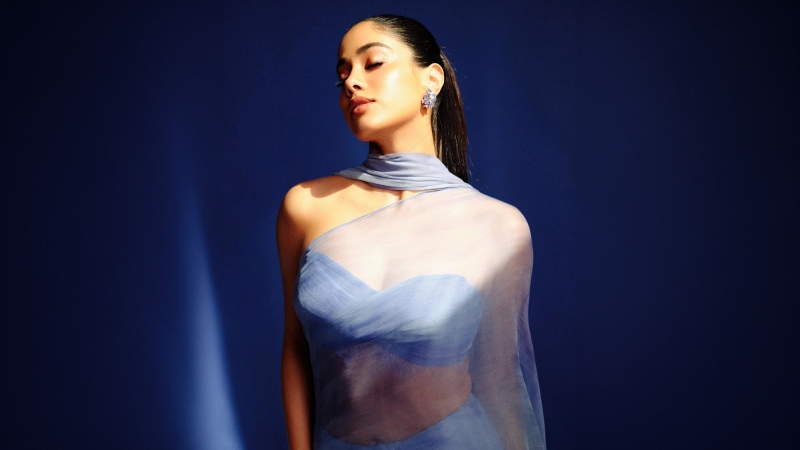Janhvi Kapoor saree wallpaper