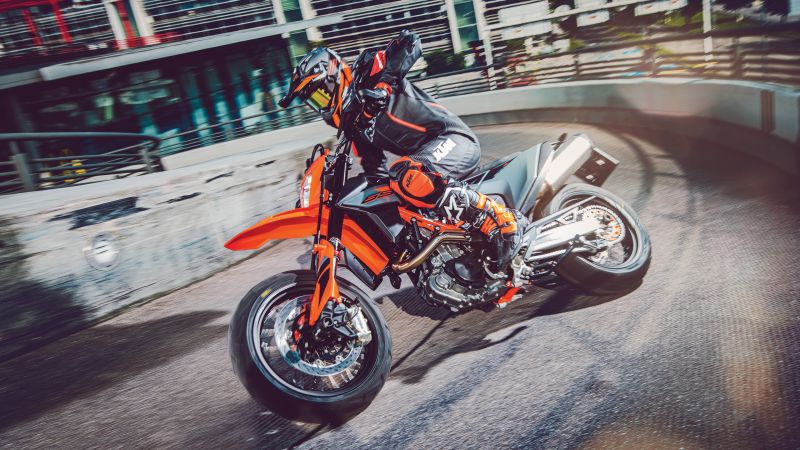 Ktm 690 smc r race bikes adventure motorcycles 2021 