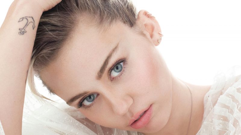 Miley Cyrus, American singer, White background, Wallpaper