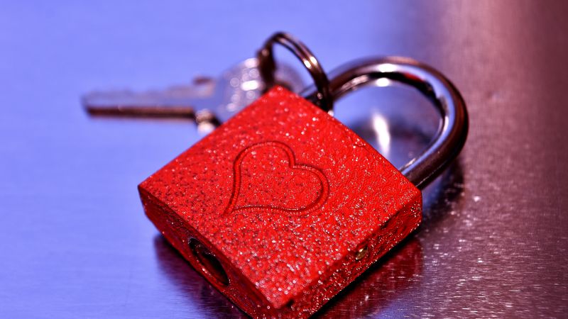 Key to the Heart, Red Lock, Connections, Valentine&#039;s Day, Heart shape, Together, Selective Focus, 5K, Wallpaper