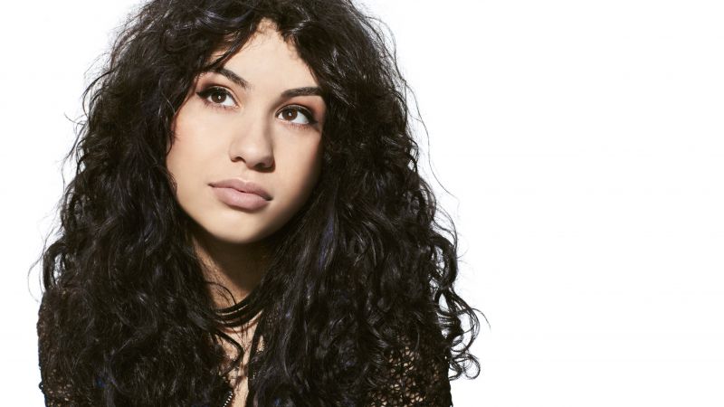 Alessia cara canadian singer scars to your beautiful 