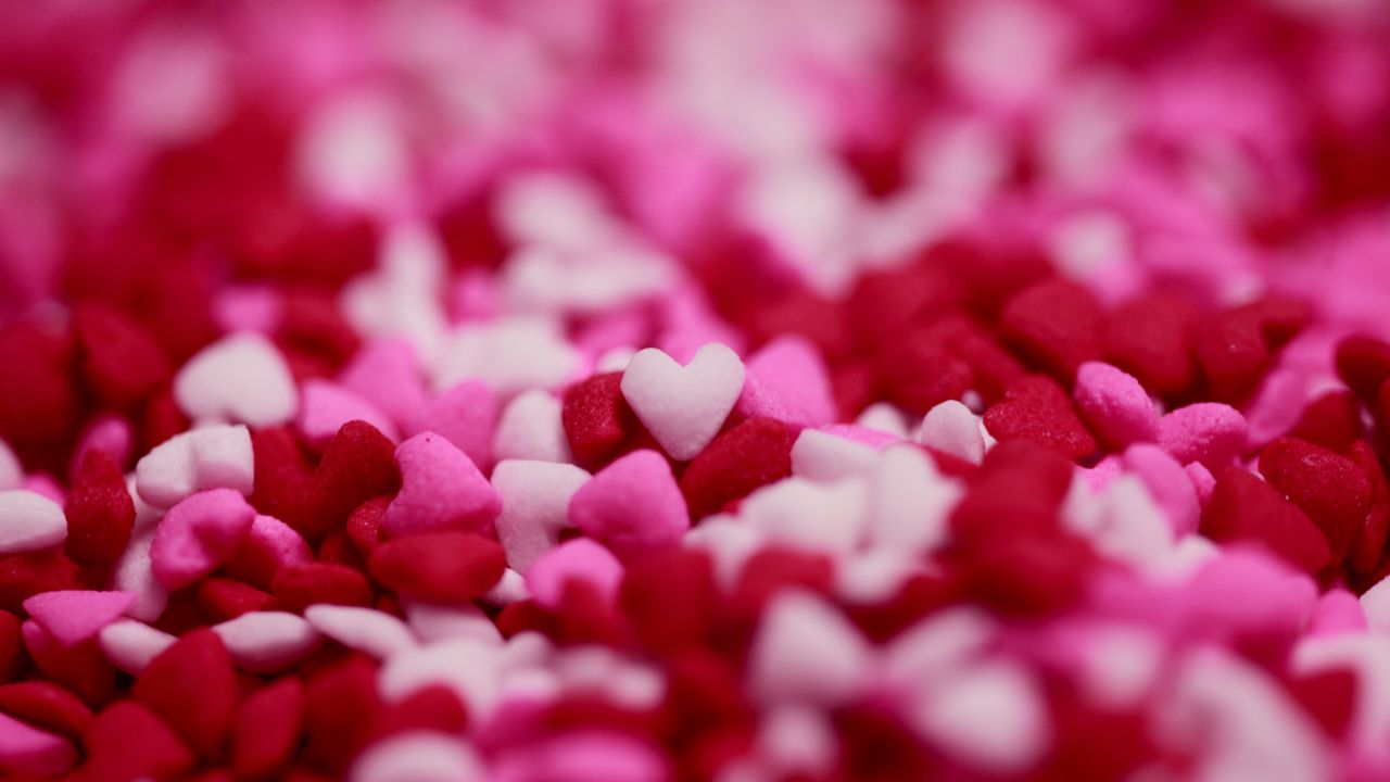 Love hearts Wallpaper 4K, Pink, Red, Candies, Bokeh