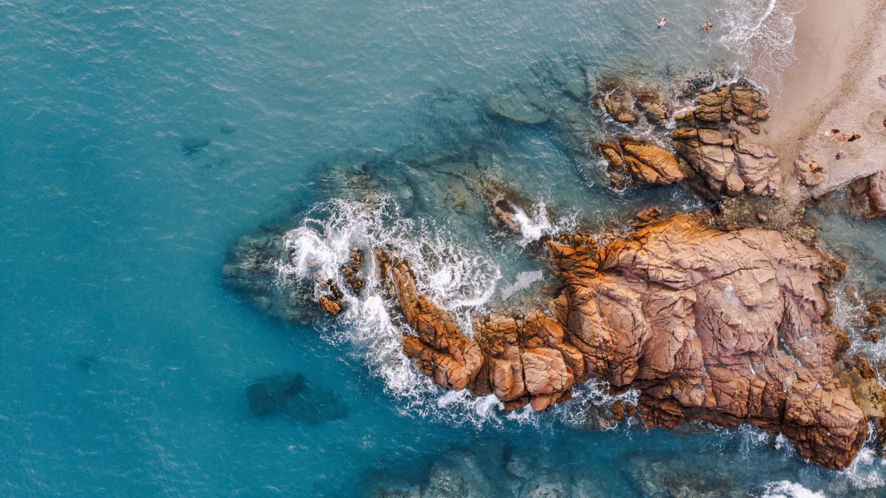 Seashore Wallpaper 4K, Rock formation, Beach, Rocks