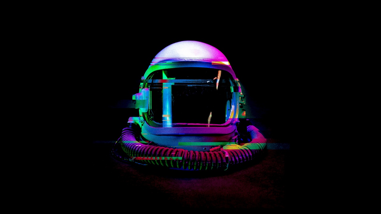 astronaut helmet