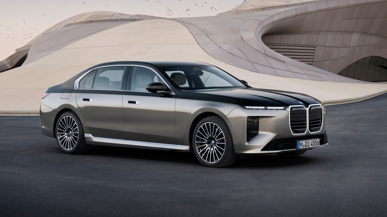 bmw 740i xdrive 8k