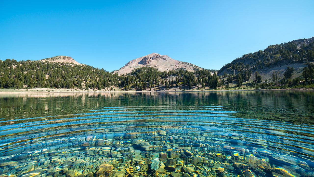 lake helen lassen national forest california mount lassen