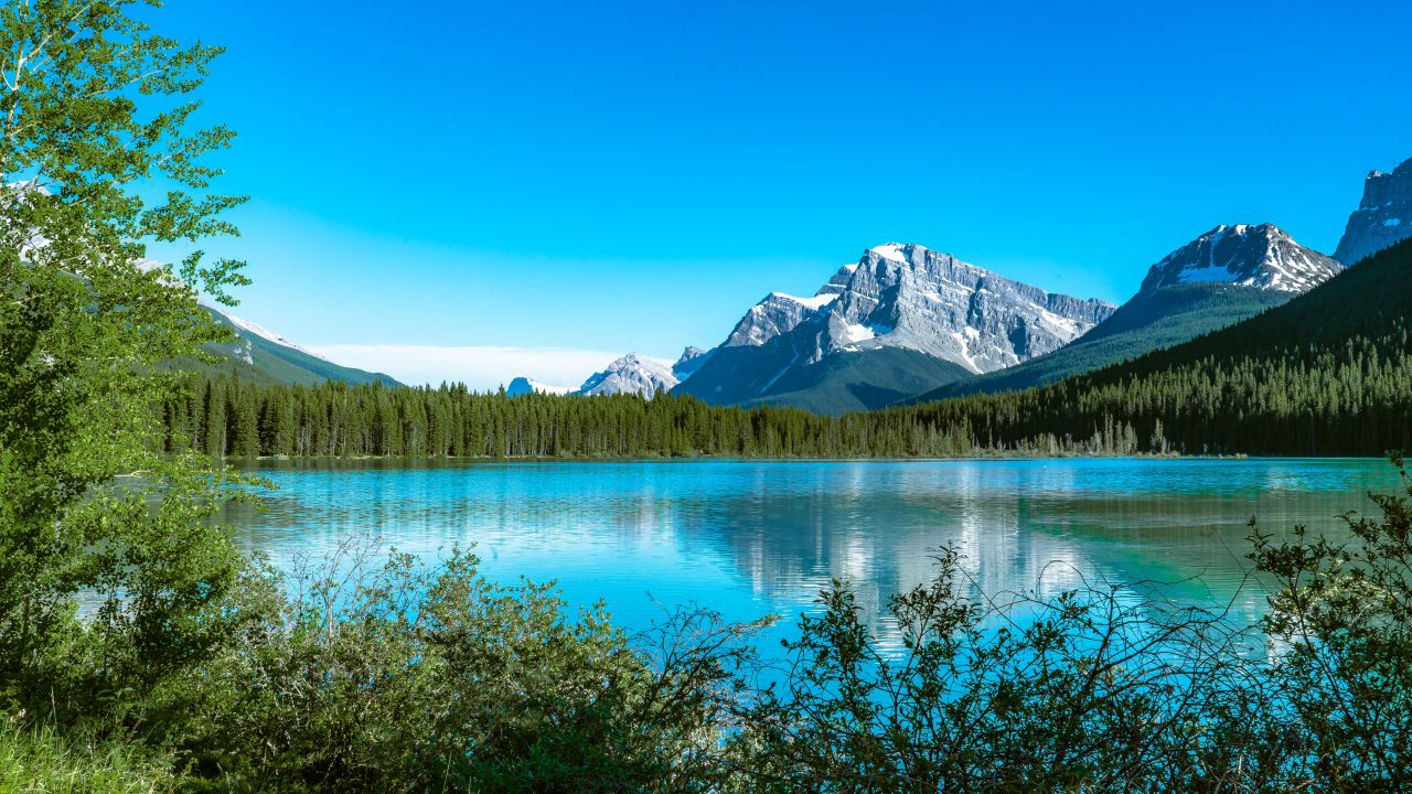 Bow Lake Wallpaper 4K, Canada, Snow covered, Mountains